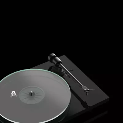 Pro-Ject T1 (OM5e) | Audiophile entry level turntable à Genève | Digistore.ch