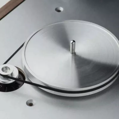 Pro-ject The Classic Evo (2M Silver) | Sub-chassis turntable à Genève | Digistore.ch