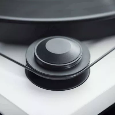 Pro-Ject Primary E Phono (OM NN) | Audiophile Plug & Play turntable with Built-in phono stage à Genève | Digistore.ch