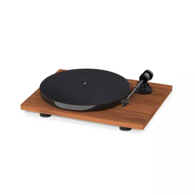 Pro-Ject E1 Standard (OM5e) | Plug & Play Entry Level Turntable à Genève | Digistore.ch