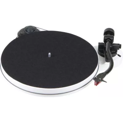 RPM 1 Carbon  Pro-ject Digistore